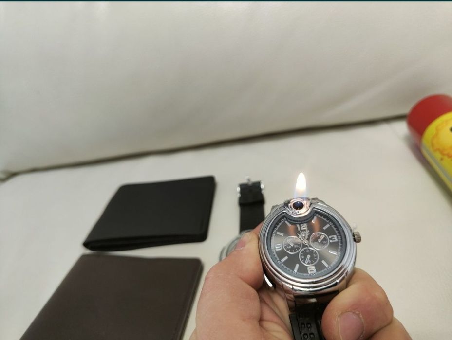 Ceas cu bricheta, Cadou Bărbați Ceas Sport / Casual curea silicon