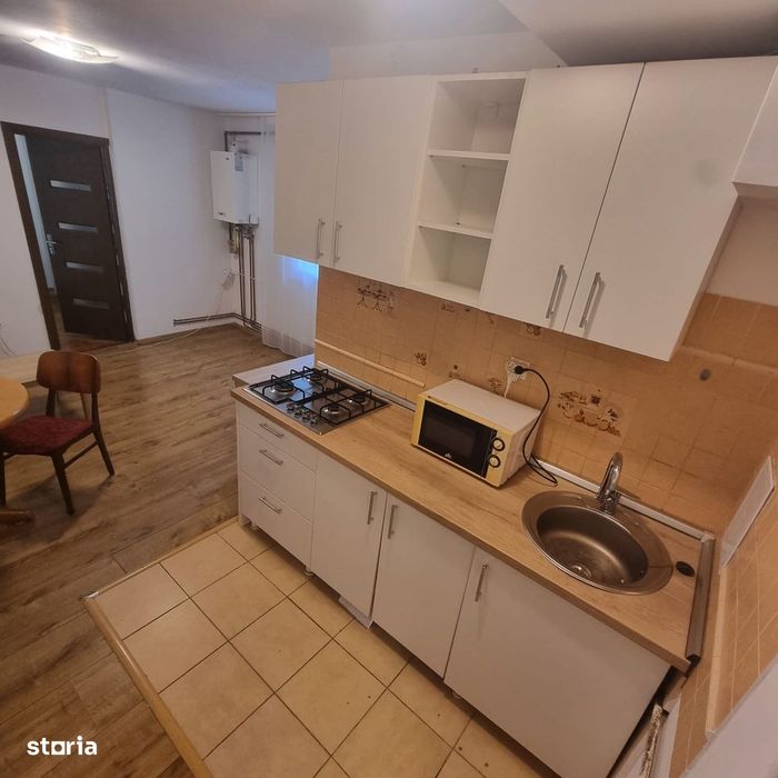 3 camere, semidecomandat, 50 mp , cartier Gheorgheni, zona C.Brancusi