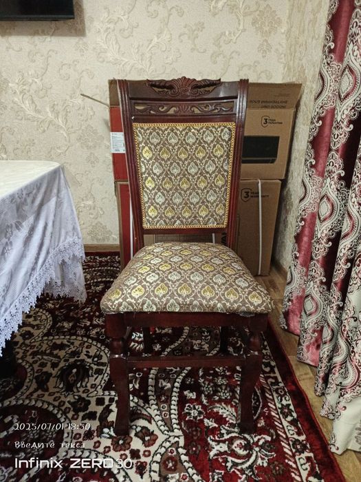 Zal uchun stol stullar