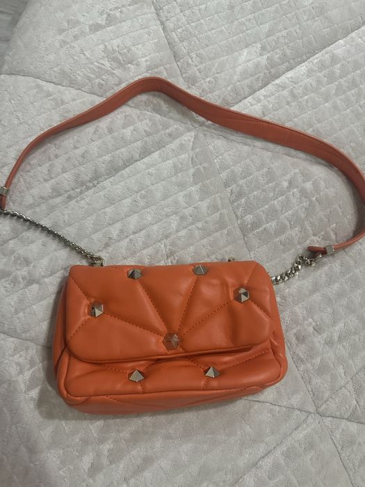 Чанта с капси