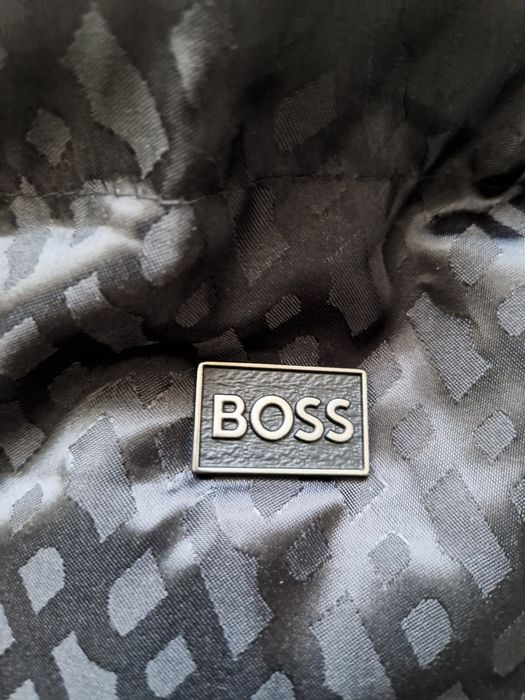 Geaca BOSS nouă marimea S