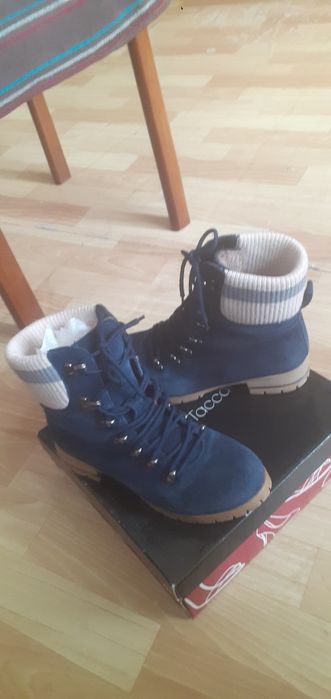 Продам  ботинки  38размер