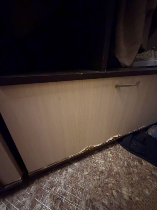 Бесплатно прихожая  (самовывоз)