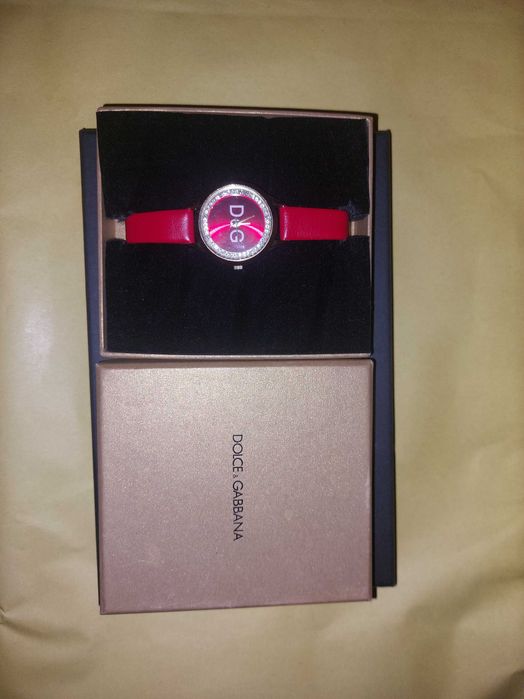 Ceas deosebit rosu Dolce & gabbana in cutie cadou