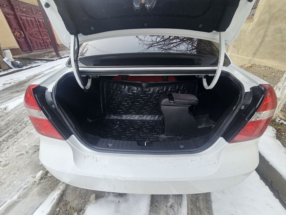 Nexia 3  oq avtomat 2019 yil