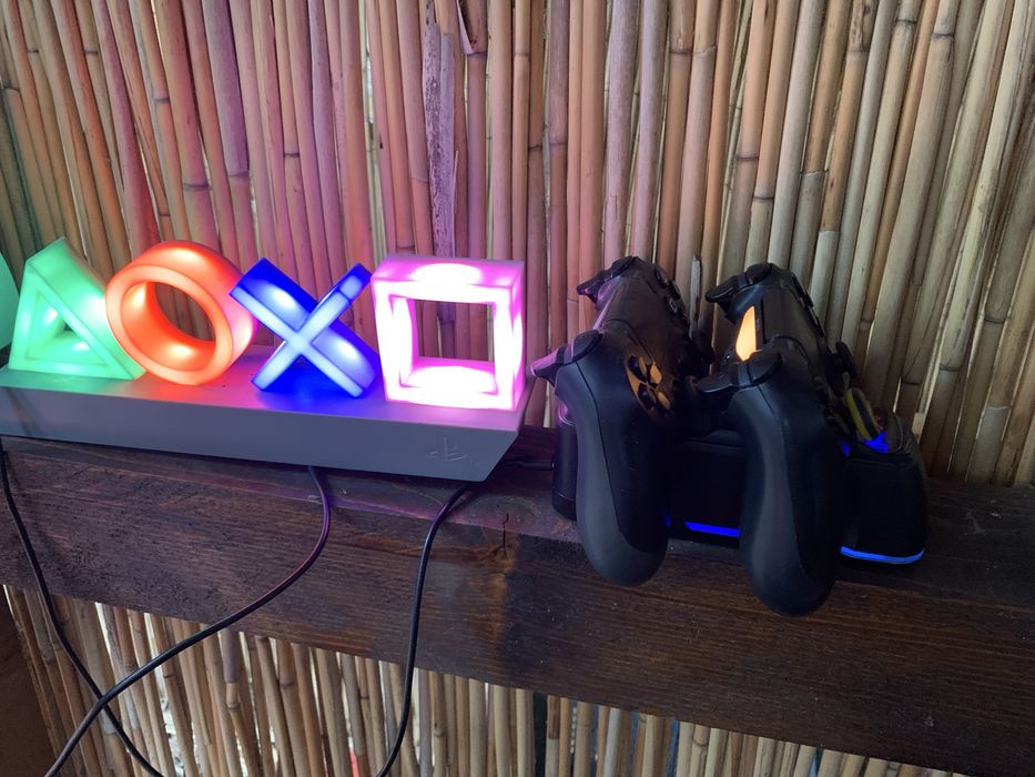 Ps4 с 4 gamepads external hard 1tb, подарък игви и светещ надпис