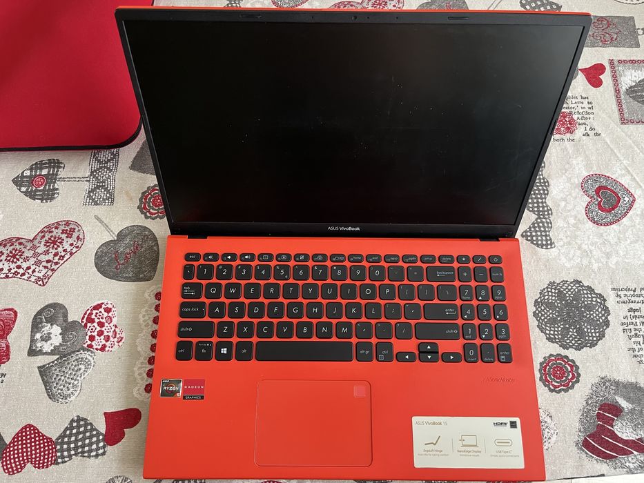 Laptop ASUS VivoBook 15 X512D, Ryzen 5, 8GB RAM, SSD 512GB, Full HD