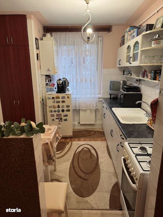 Apartament 2 camere, etaj 2 | Micro 2-zona excelenta | balcon si garaj