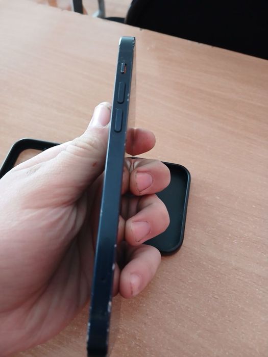 Продам айфон 12 128gb