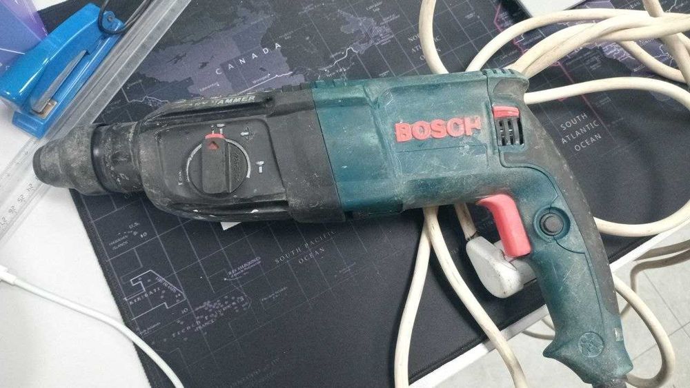 Перфоратор  Bosch  ( Алматы  13909 )