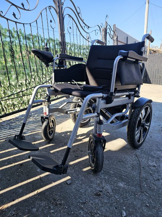 Cărucior electric pliabil MobilityPlus+ Easy-Fold – ca nou
