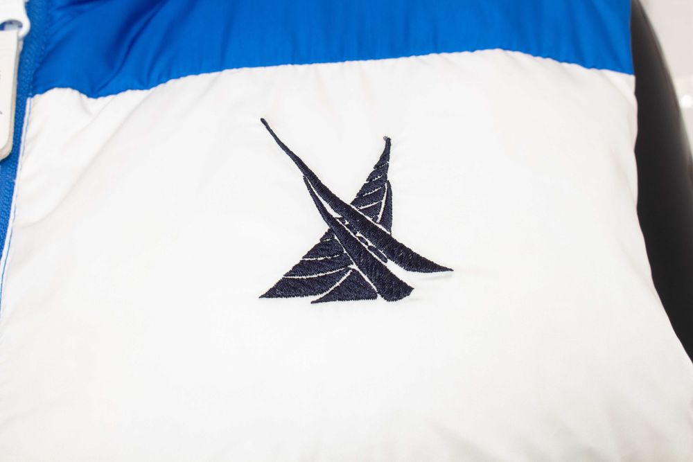 Helly Hansen oригинален дамски елек пълнеж пух и пера пухена грейка М