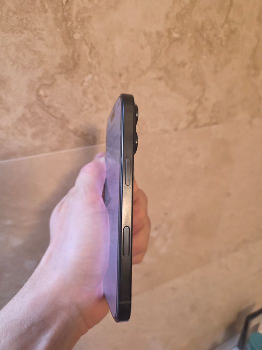 iPhone 16 Pro 256 Black / Gold