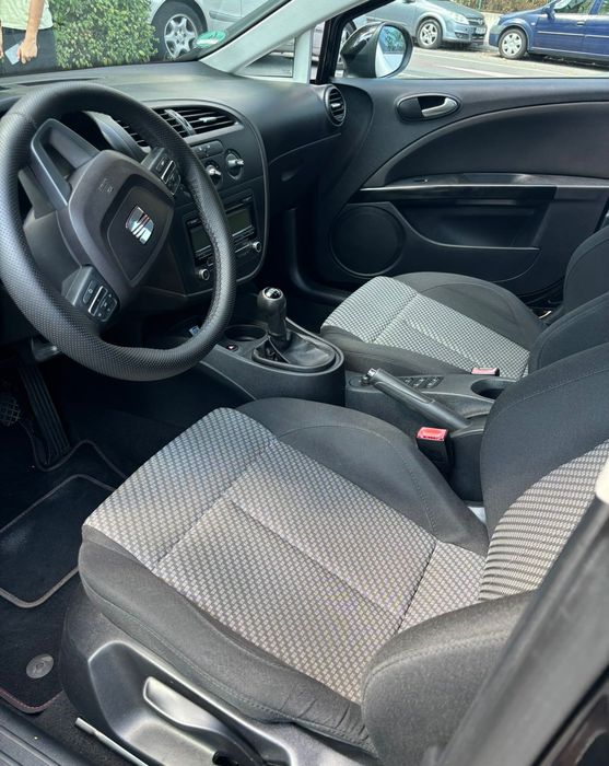 Vând urgent Seat Leon 2011
