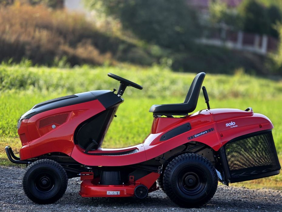 Tractoras gazon iarba Profesional Solo By Alko Austria 700 cm3 2 cilindrii 22 cp 20 ore funcționare ca nou!