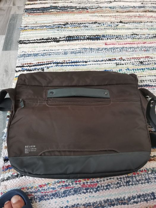 Geantă pentru laptop