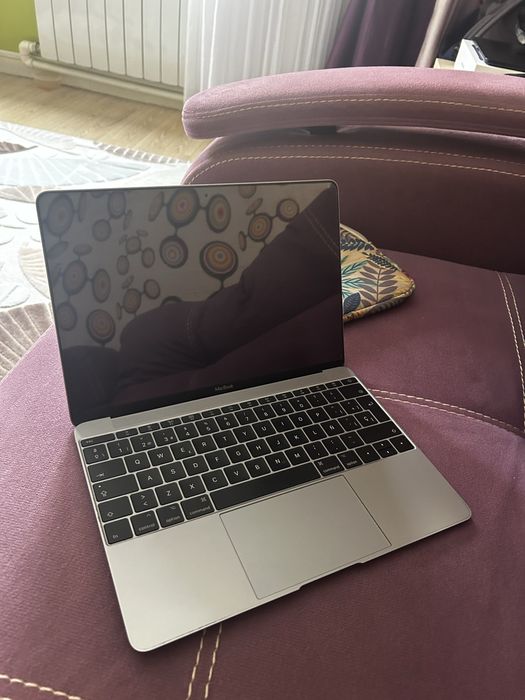 Продам Macbook retina 12