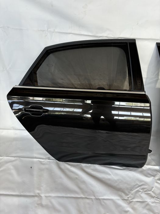 Audi A8L d4 врати