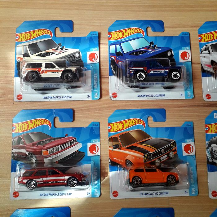 Seturi masinute de colectie HotWheels marci japoneze, anii 2022 - 2024