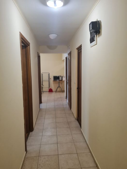 Дава се под наем Четиристаен апартамент в Благоевград, Идеален център - 100 кв.м за 255 € - Снимка #6