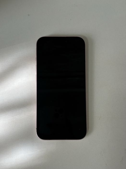 Продам iPhone 15 / 128гб в идеальном состоянии