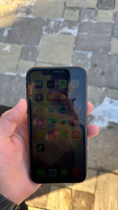 Айфон 11 юмкость 79