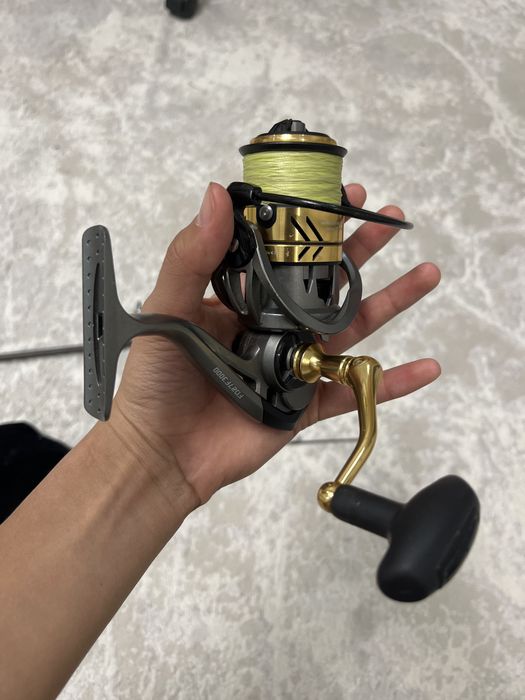 Спиннинг select force и катушка top camping