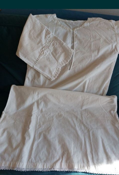 Риза за носия гръдна 110-115 дължина 116см 40 евро ръчно бродирана