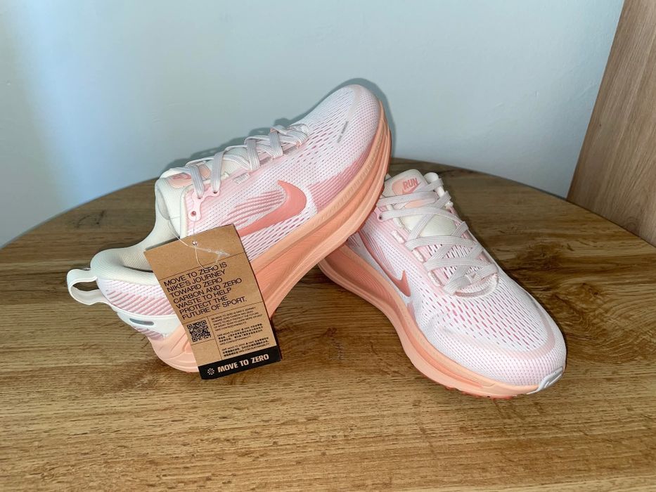 Asidasi dama NIKE Vomero 18 nr 36,5
