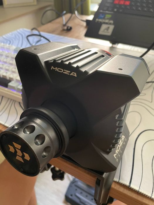 Игровой руль Moza R3