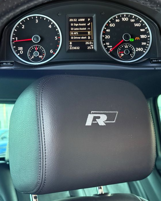 VW TIGUAN 2.0 TDI R-Line 177 CP | 4Motion | 2015 | DSG | R.A.R efectuat |
