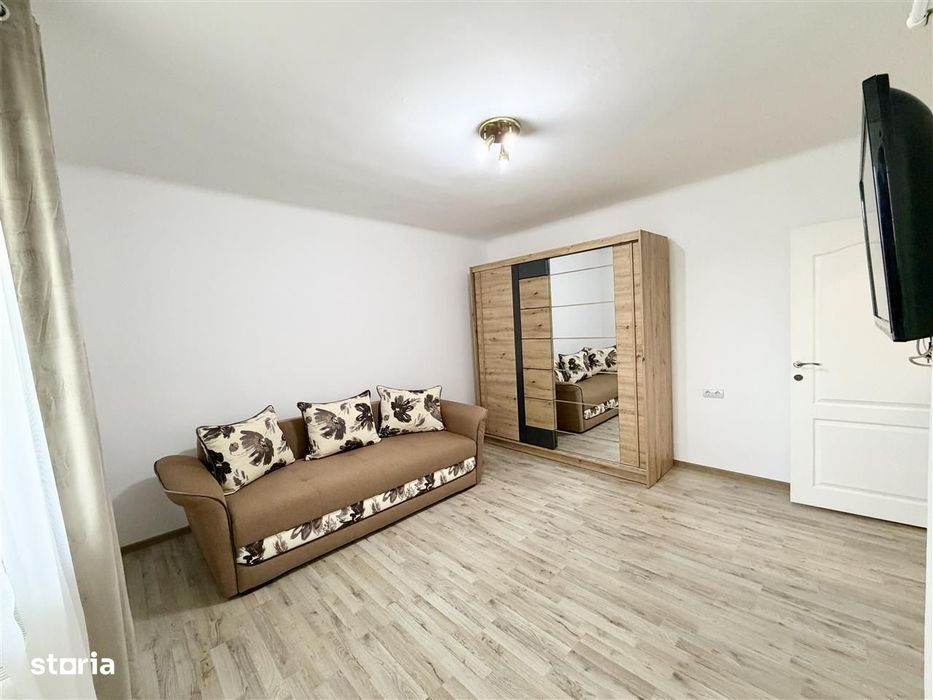 Garsoniera de inchiriat – renovata, prima inchiriere , cu balcon