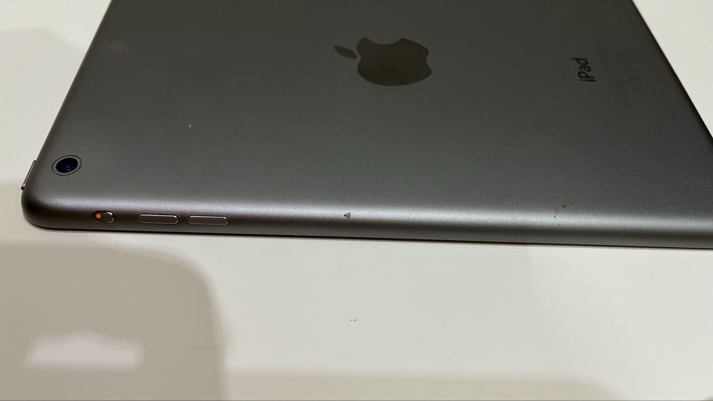 Продам IPad A1432 на запчасти