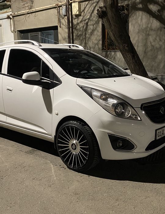 Rolls royce diska sotiladi