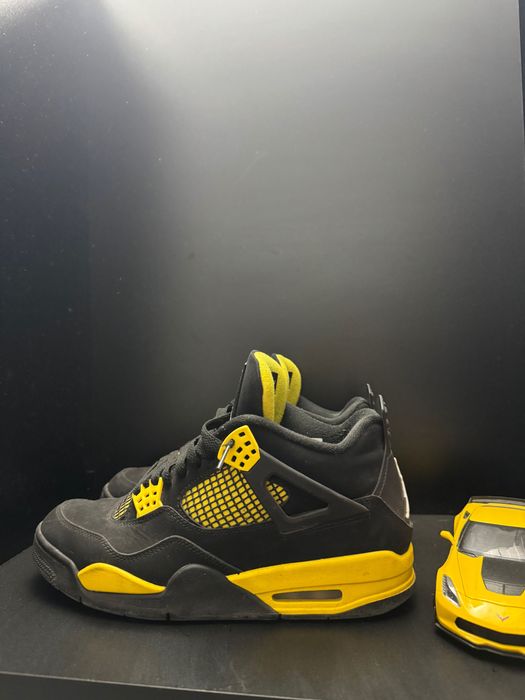 Jordan 4 yellow thunder