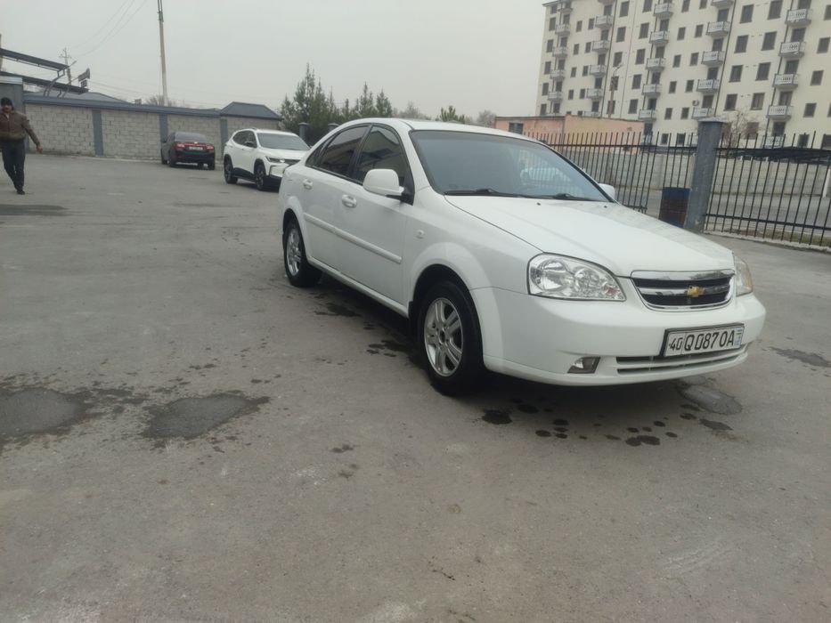 Lacetti Avtomat 2009yil 1.8 mator Kraska bor Pollik-chehol
4ta yumshoq