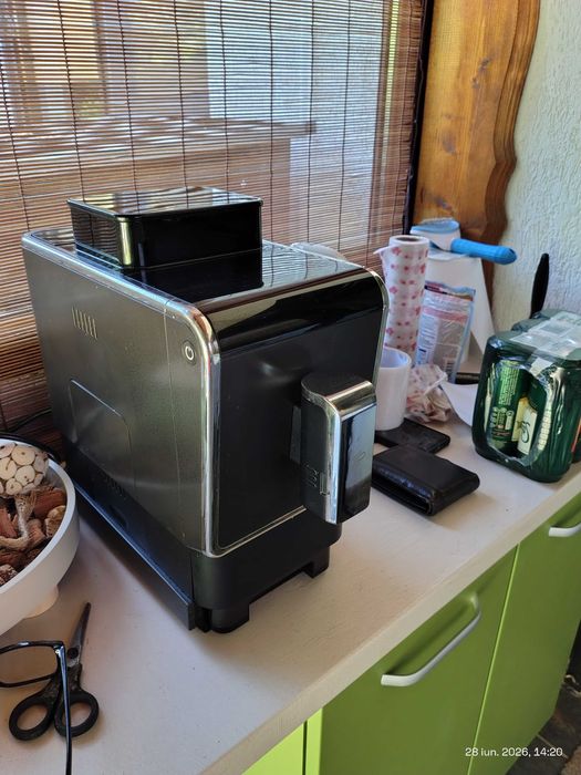 Espressor automat Tchibo Esperto PRO 1.2 636173, 19 bar, dispozitiv spumare lapte, Negru