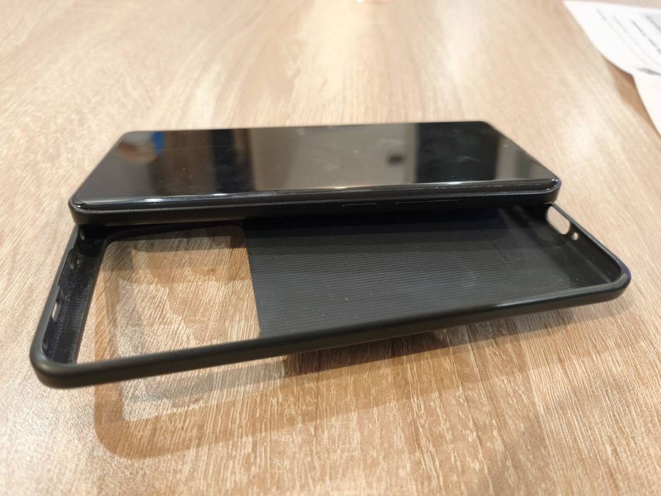 Xiaomi Redmi Note 13 Pro +