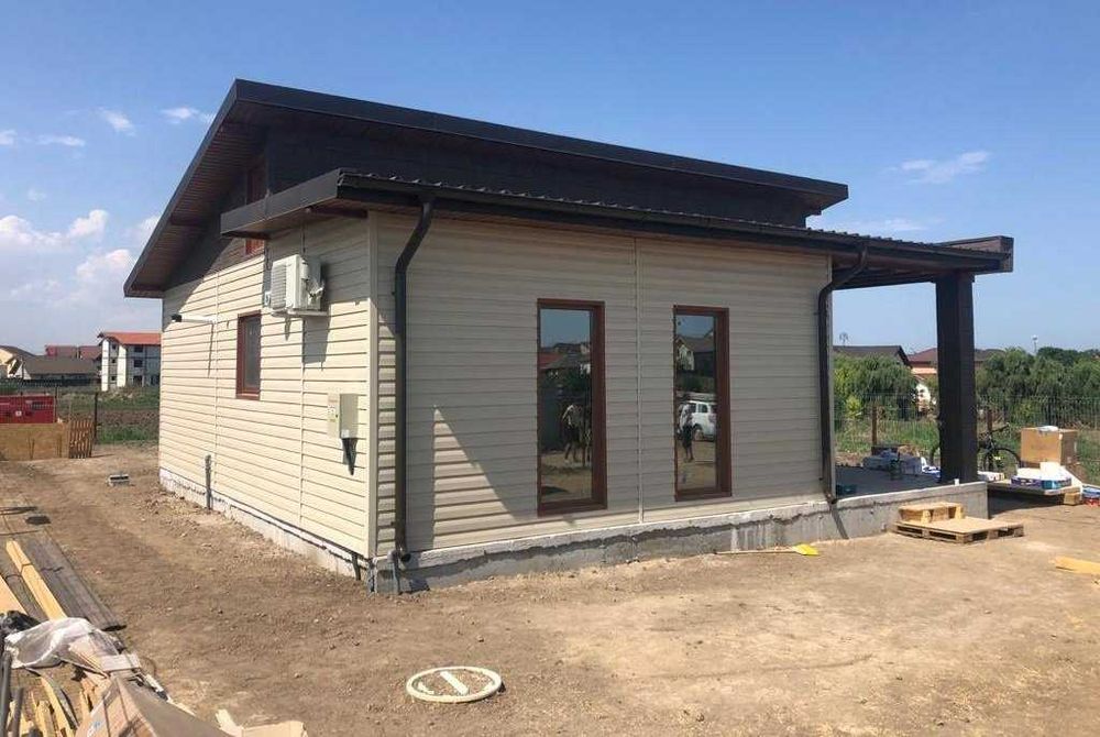 Casa modulara si garaje auto pe structura metalica si panou sandwich