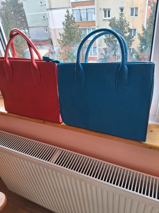 Vand 2 posete de dama