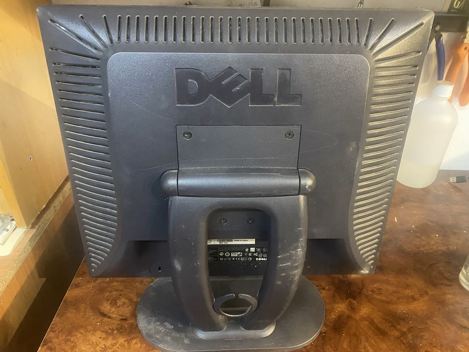 Монитор 17" Dell E173FP