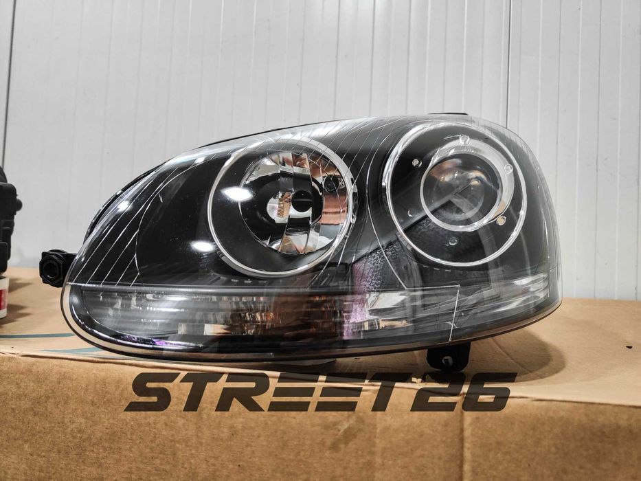Faruri VW Golf 5 V MK5 (2003-2007) Jetta (2005-2011) R32 Design Negru