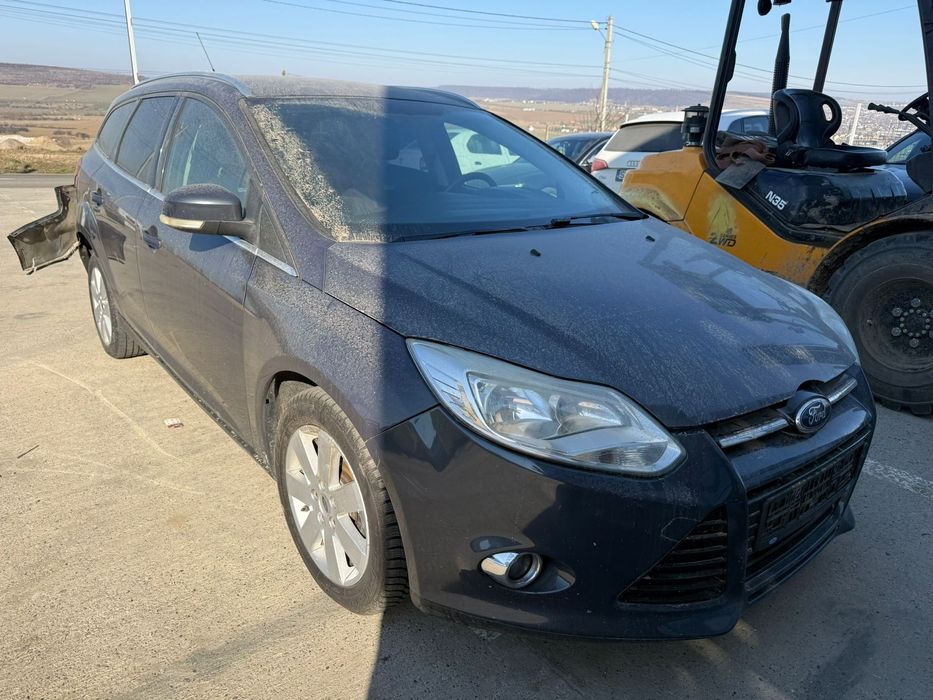Dezmembrez / Dezmembrari / Piese / Accesorii Ford focus 3 1.6 T1DA 115 cp midnight sky volan stanga