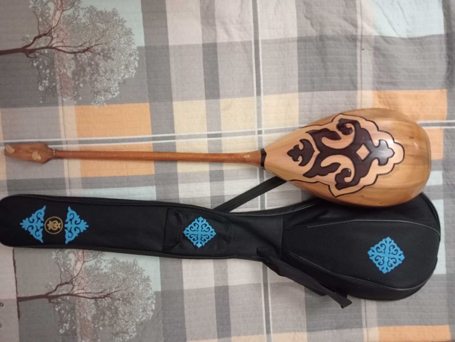 Продам домбыру .