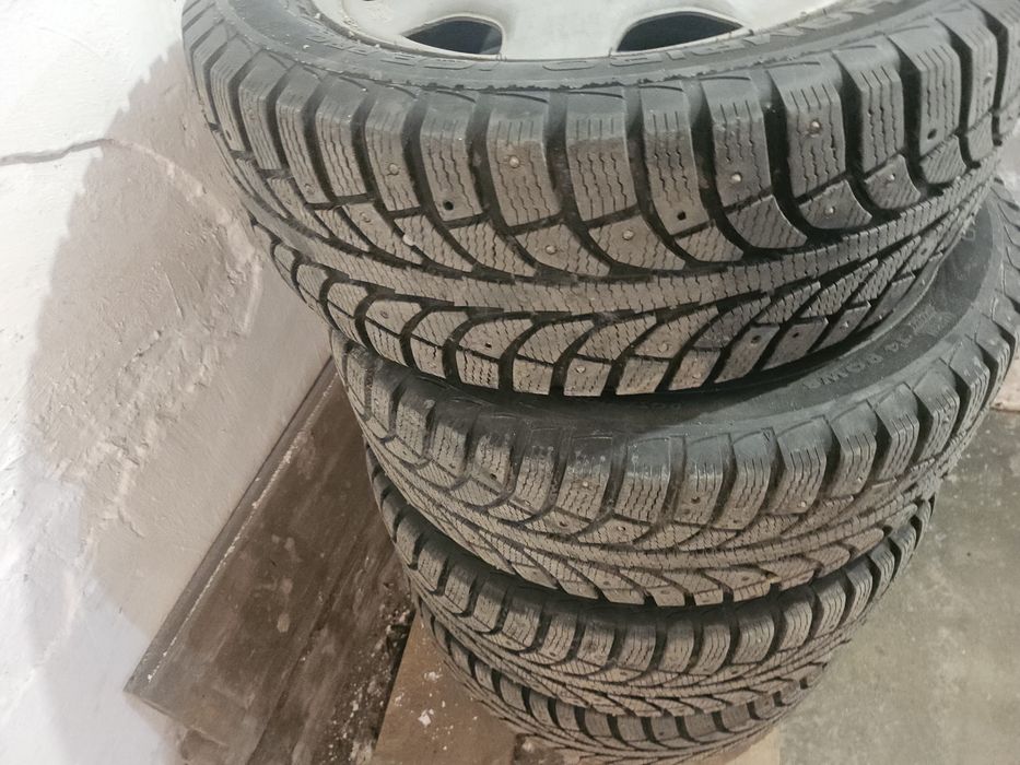 Продам зимнюю резину с дисками
