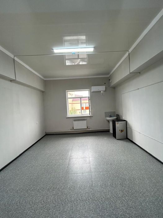 Балнұр сауда орталығынан 2 қабаттан бөлмелер жалға беріледі