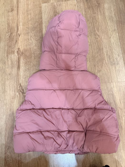 Mango ватиран елек с качулка 5г.-6г. 116см.