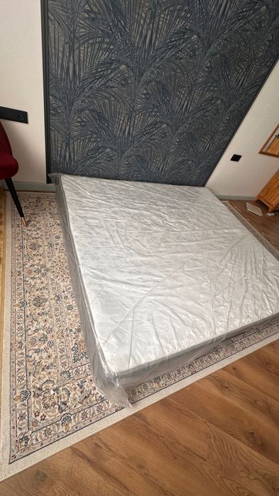 Матрас в упаковке 180*200