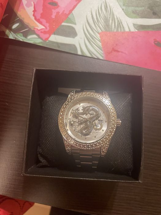 ceas cu diamante pe baterie
