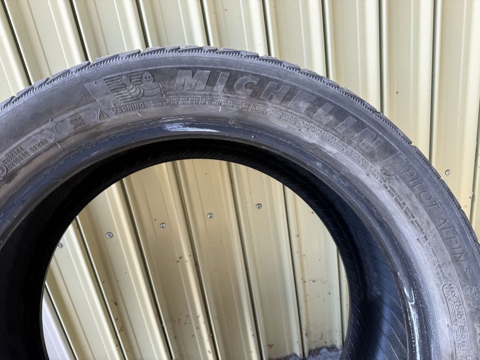 Зимни гуми  245 45 19 Michelin Pilot Alpin 19